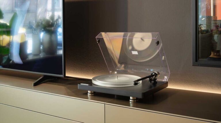 Clearaudio Compass - KT Radio